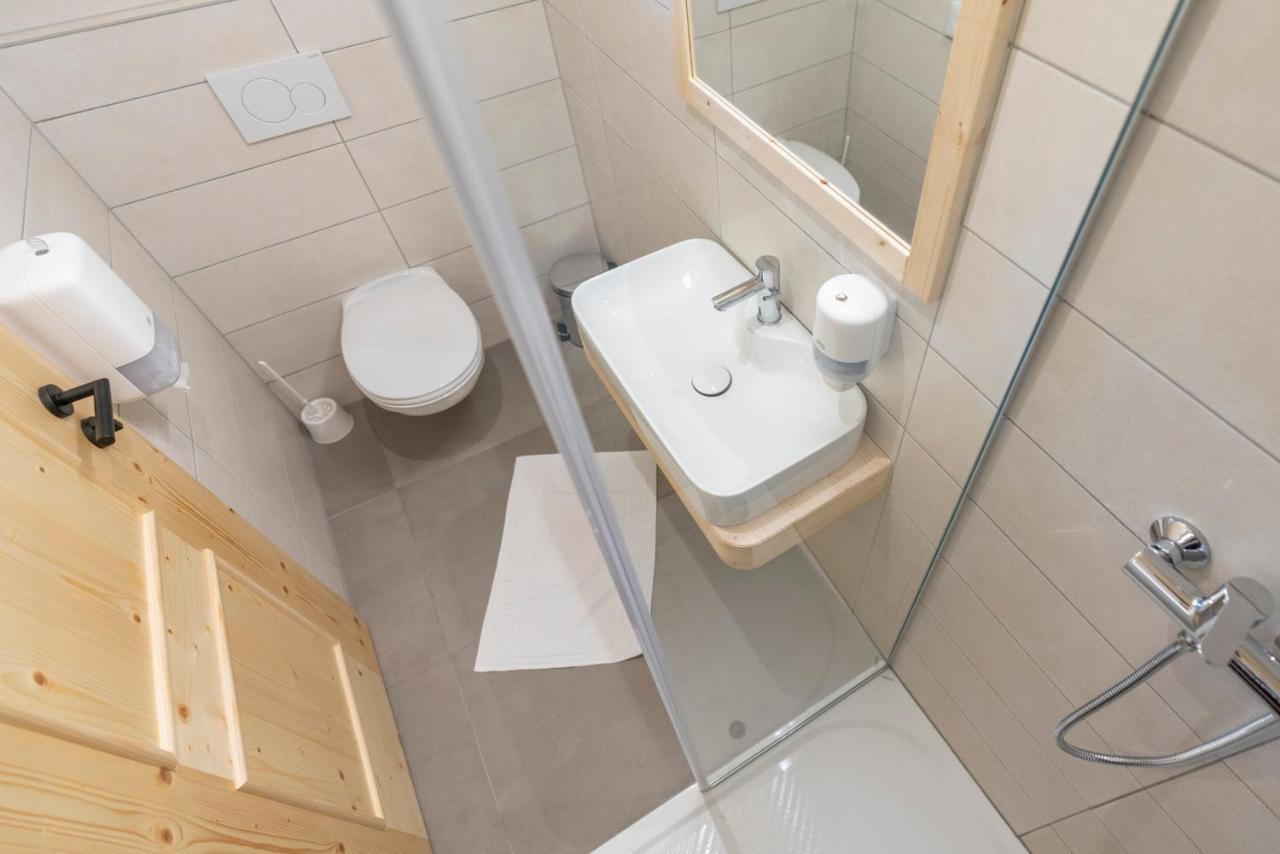 Planinska Koca Na Uskovnici Hotel Srednja Vas v Bohinju Kültér fotó